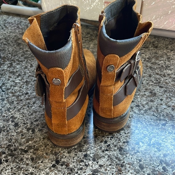 Steve Madden Dormaa Suede Moto Bootie Buckles Size 6.5M side zip double buckle - Picture 5 of 15